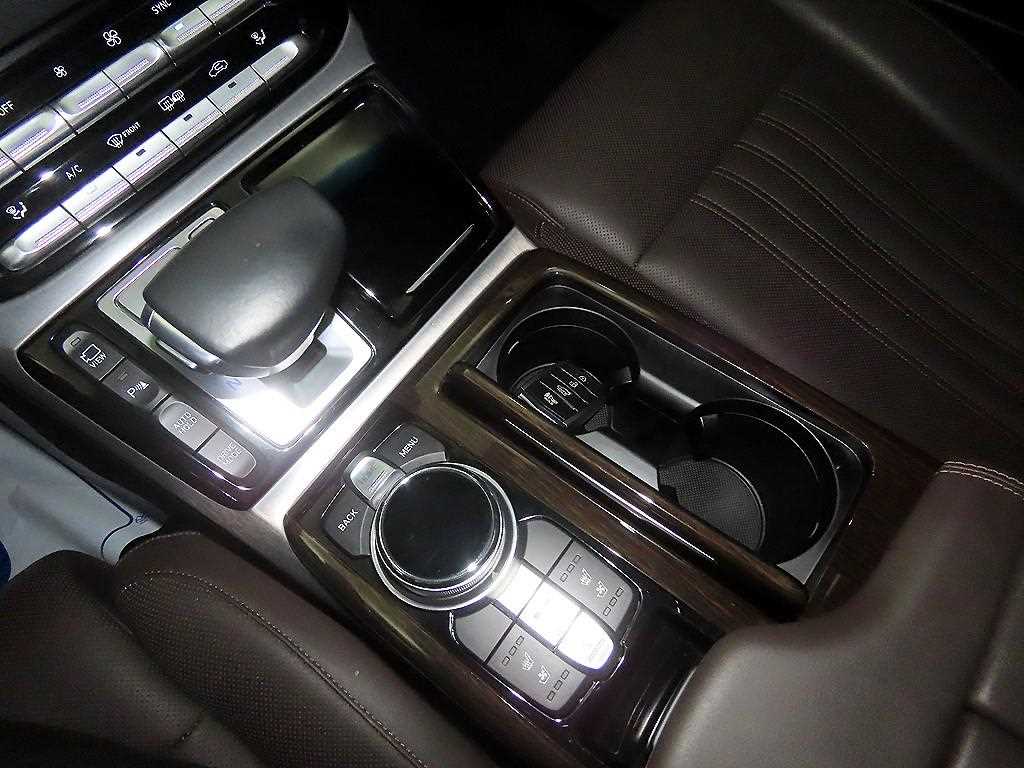 Genesis EQ900 - Vista 12