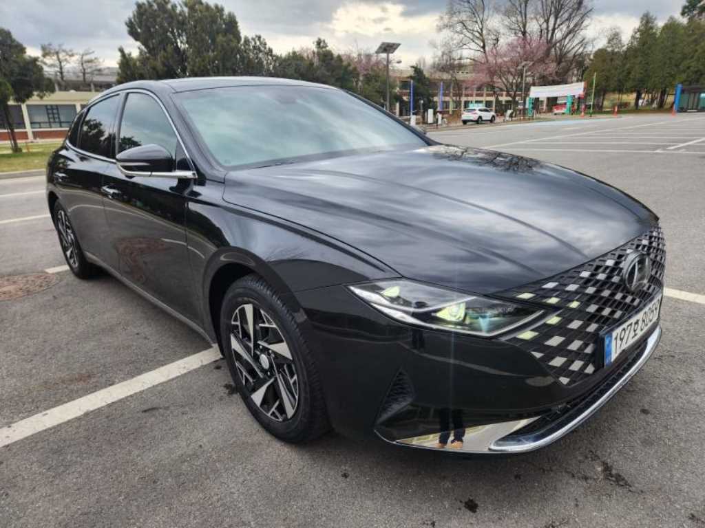 HYUNDAI Grandeur - Vista 2