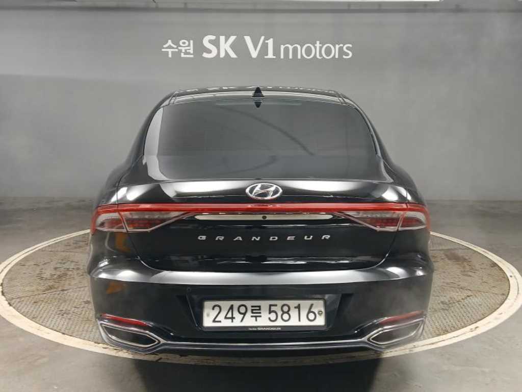 HYUNDAI Grandeur - Vista 5