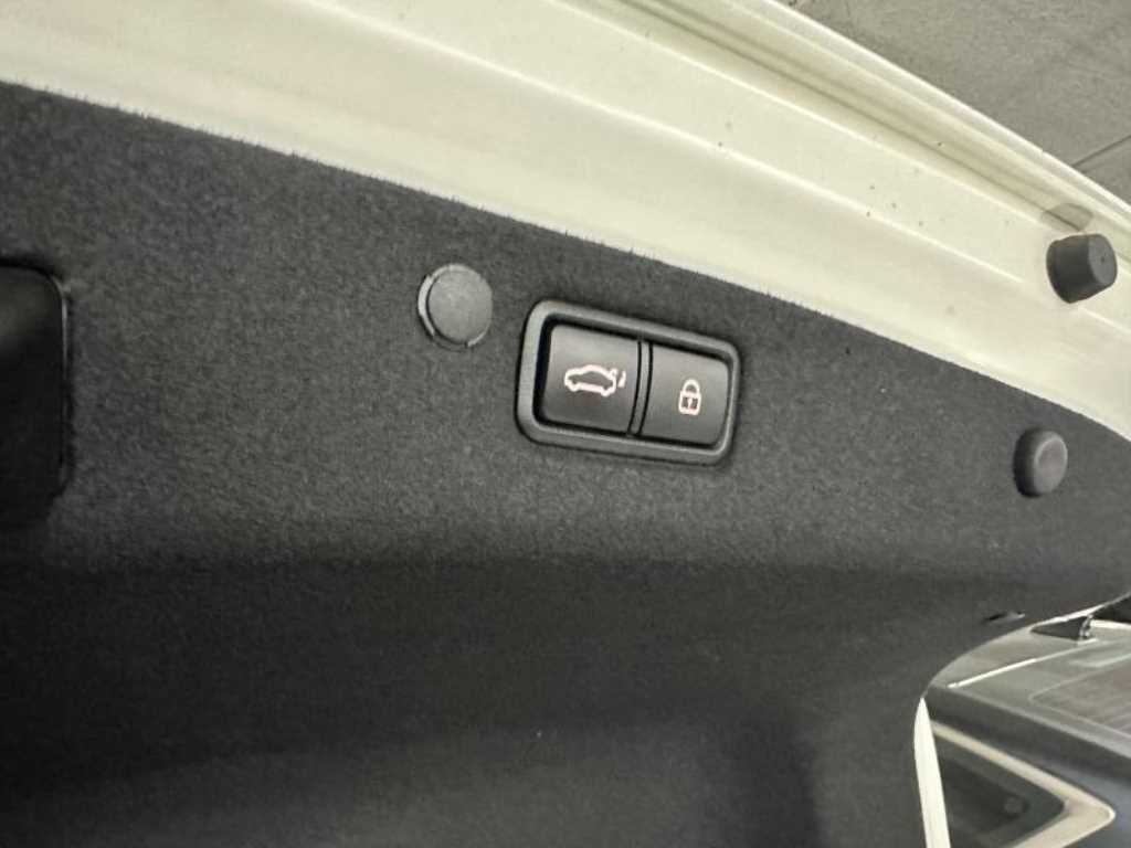 HYUNDAI Grandeur - Vista 11