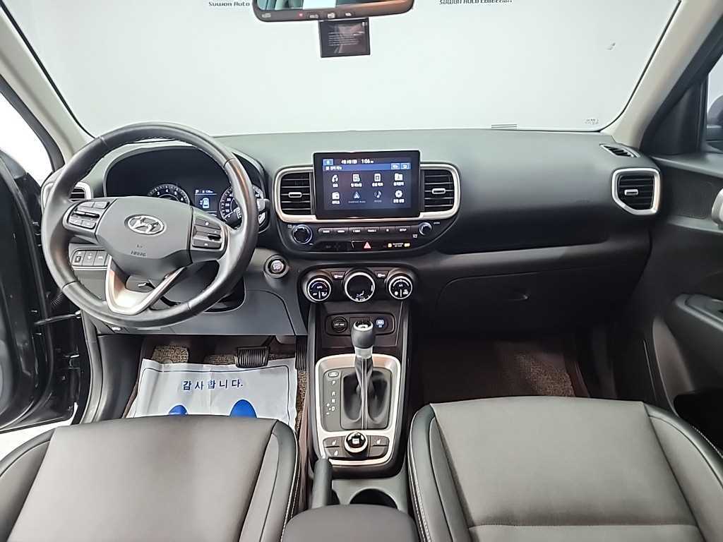 HYUNDAI Venue - Vista 8