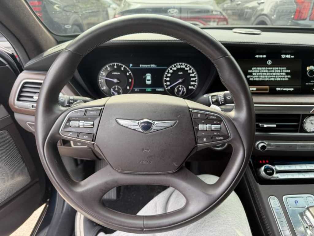 Genesis G90 - Vista 8