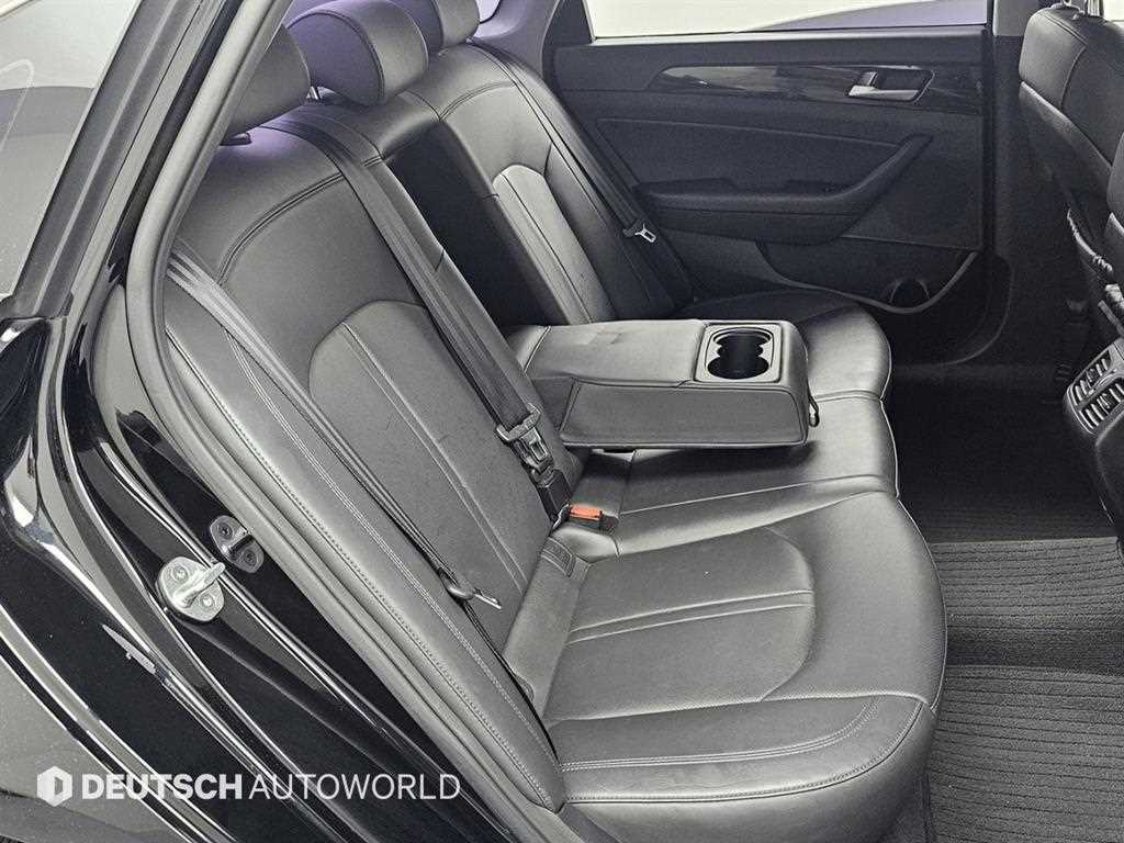 HYUNDAI Sonata - Vista 12