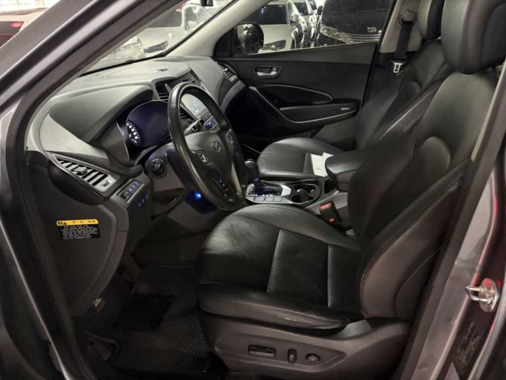 HYUNDAI Santa Fe - Vista 4