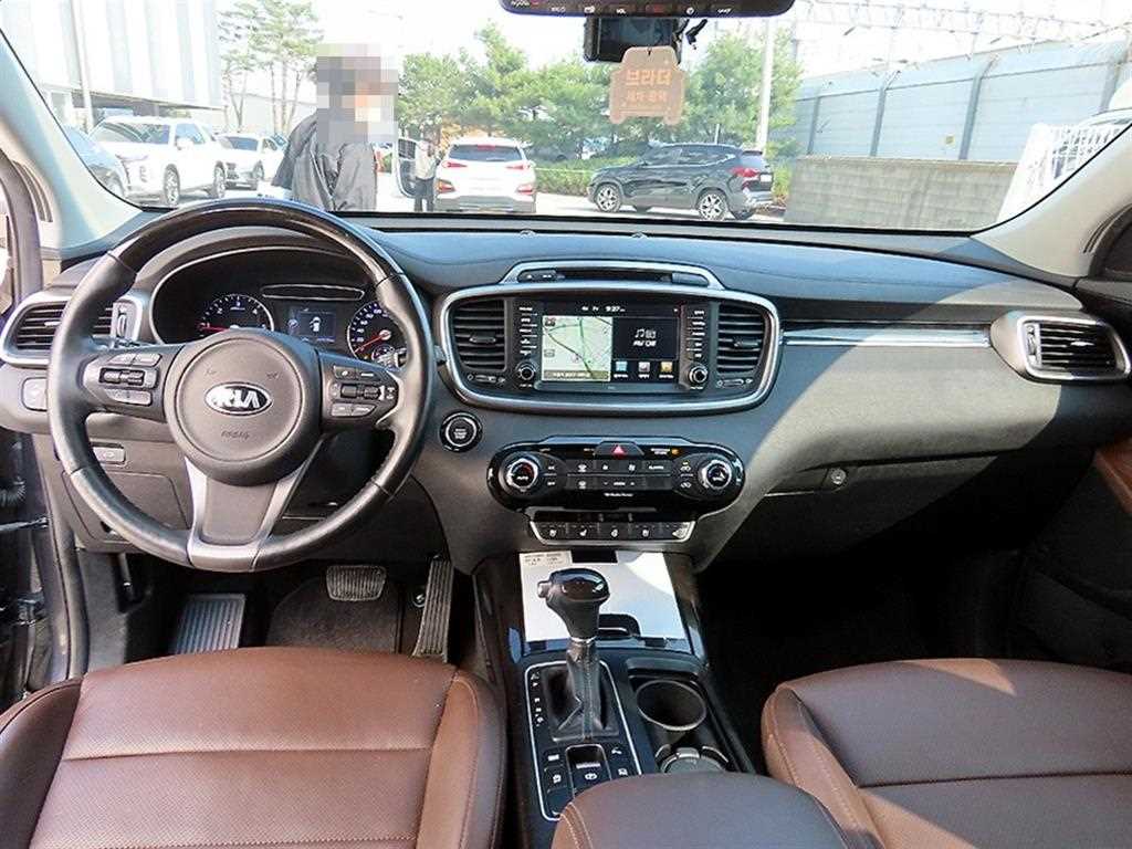 KIA Sorento - Vista 7