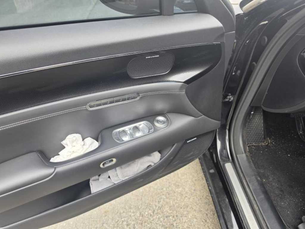 Genesis G90 - Vista 5