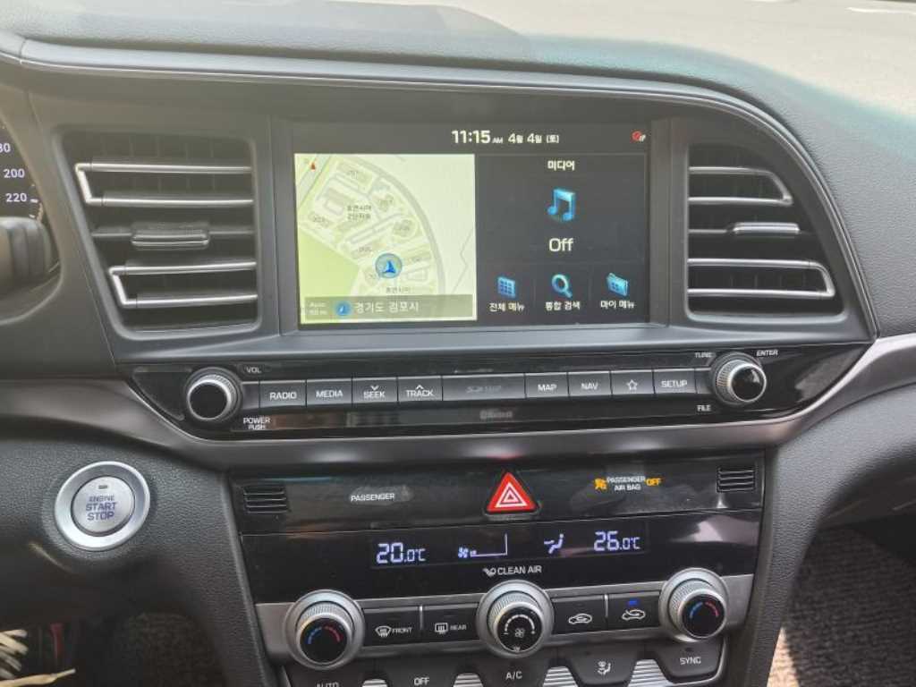 HYUNDAI Avante - Vista 11