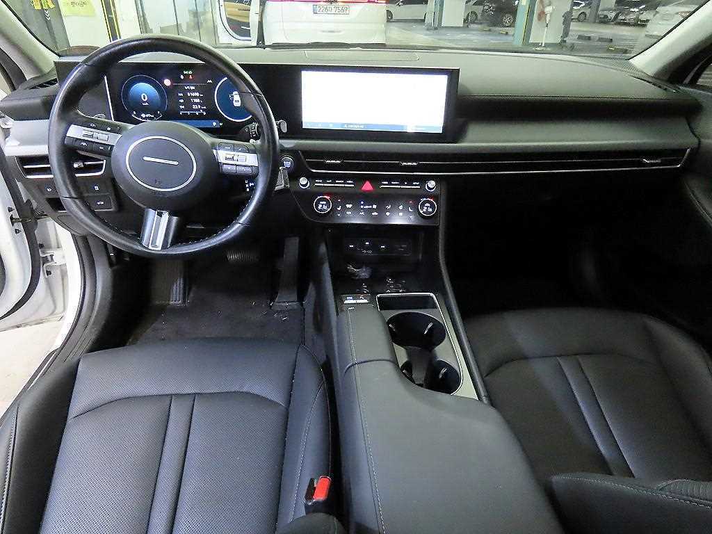 HYUNDAI Sonata - Vista 8