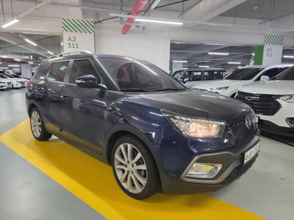 Ssangyong Tivoli - Vista 2