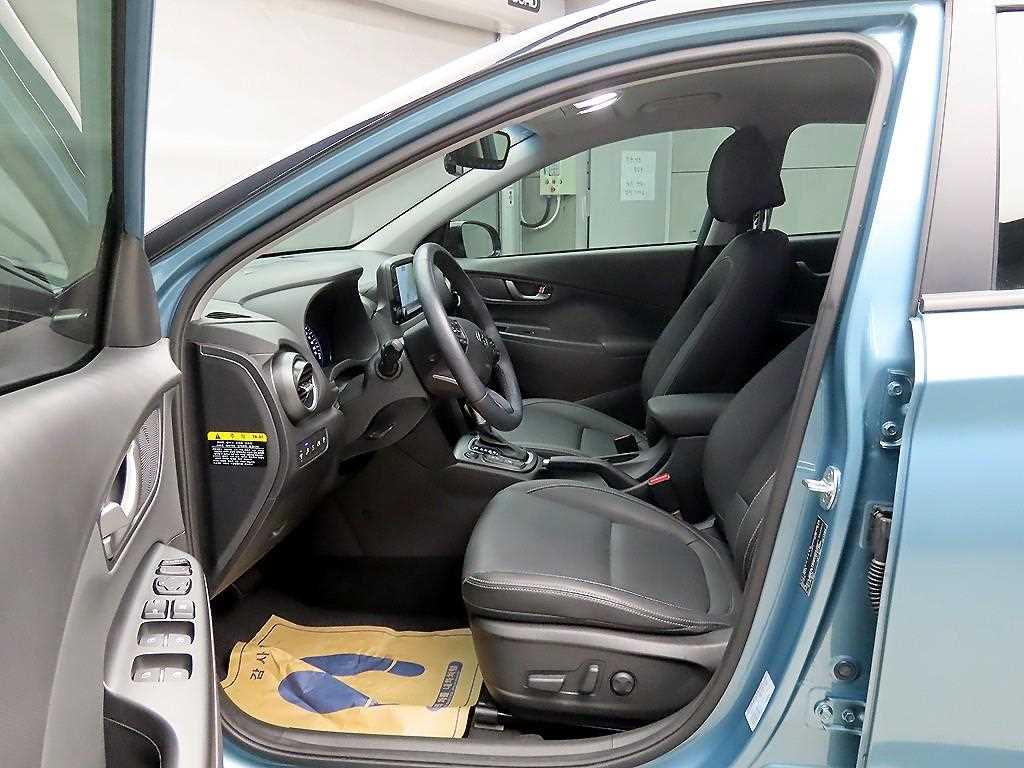 HYUNDAI Kona - Vista 5
