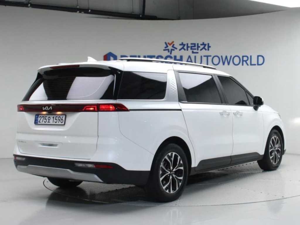 KIA Carnival - Vista 2