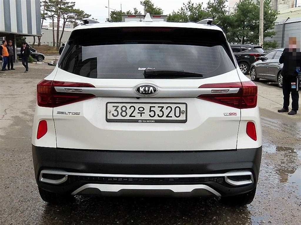 KIA Seltos - Vista 4