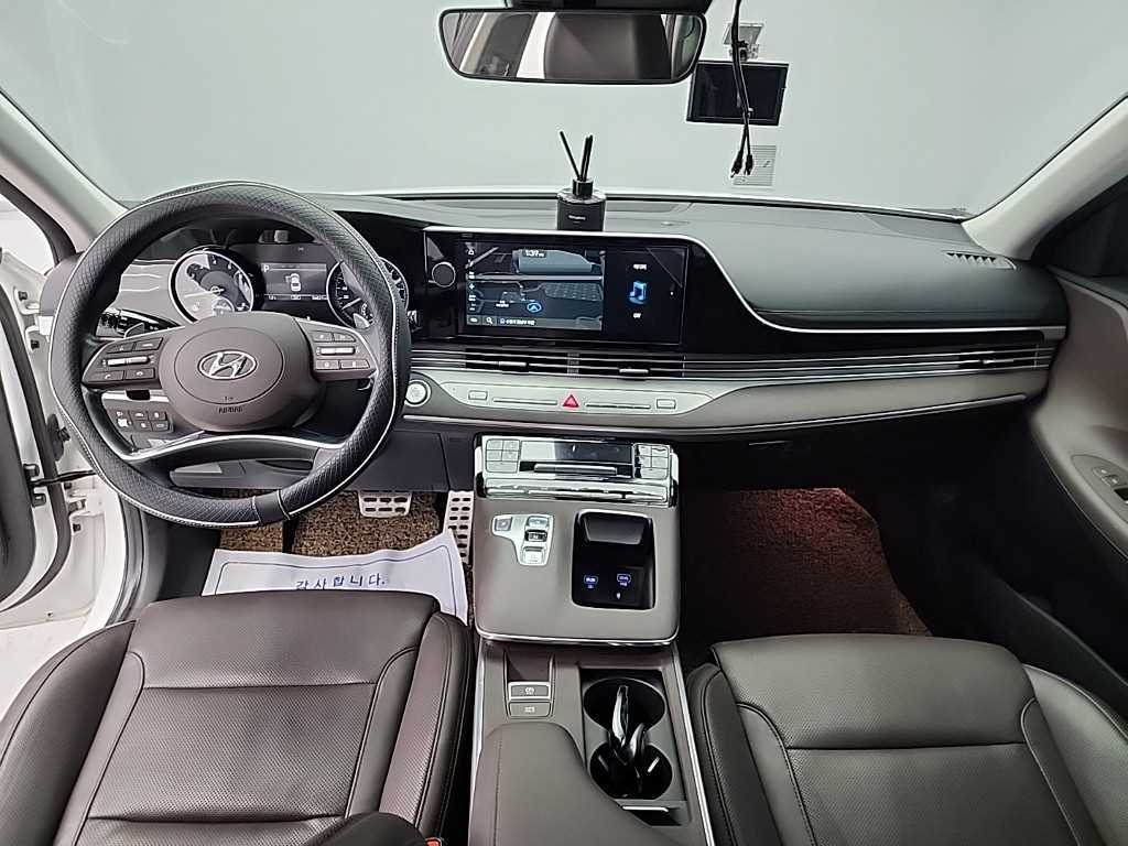 HYUNDAI Grandeur - Vista 7