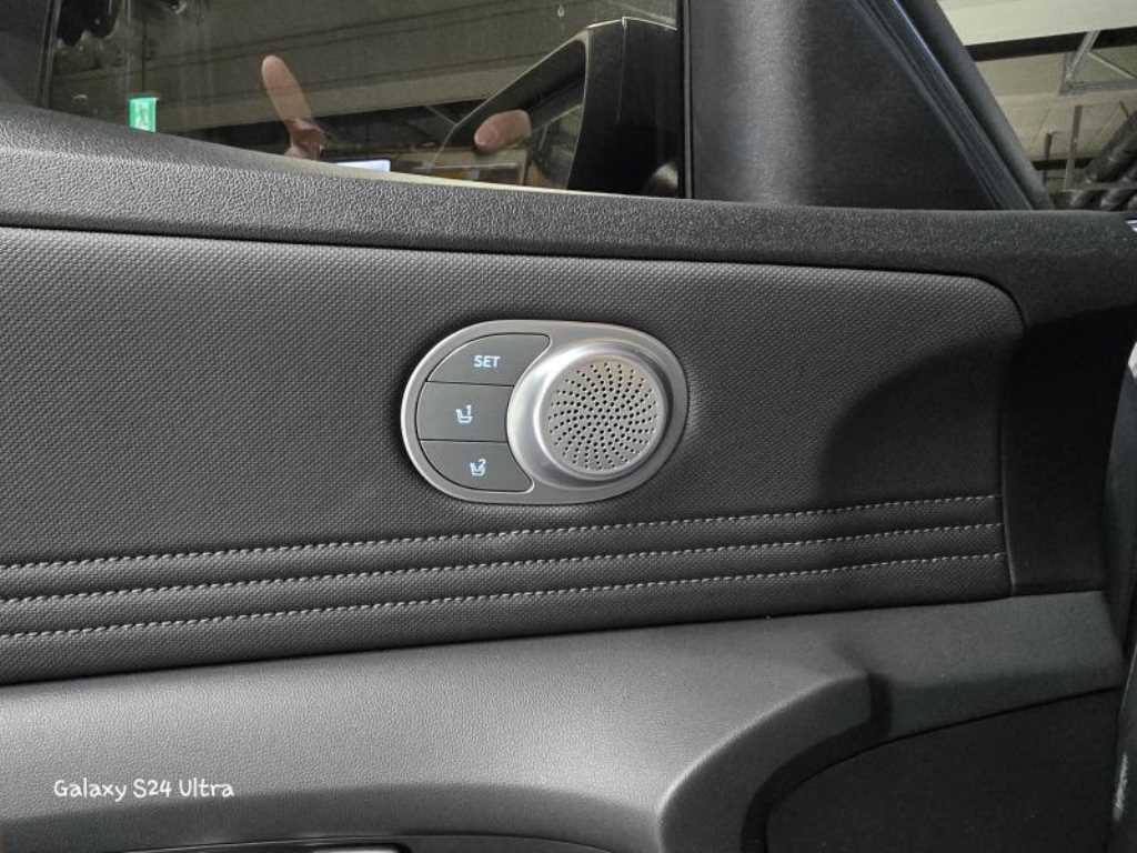 HYUNDAI Avante - Vista 9