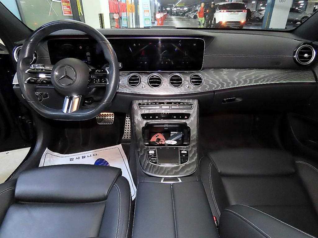 Mercedes Benz E class - Vista 10