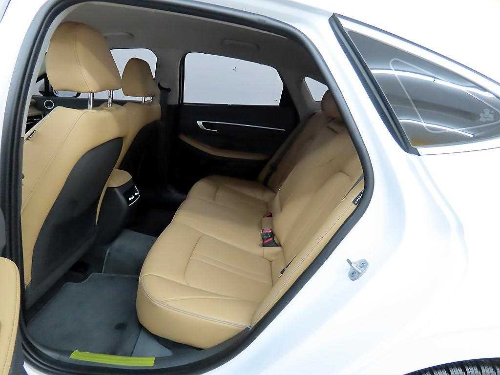 HYUNDAI Sonata - Vista 6