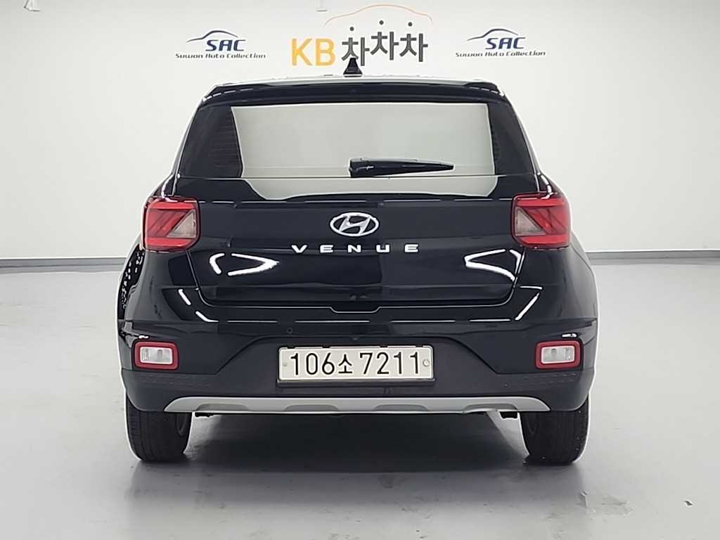 HYUNDAI Venue - Vista 4