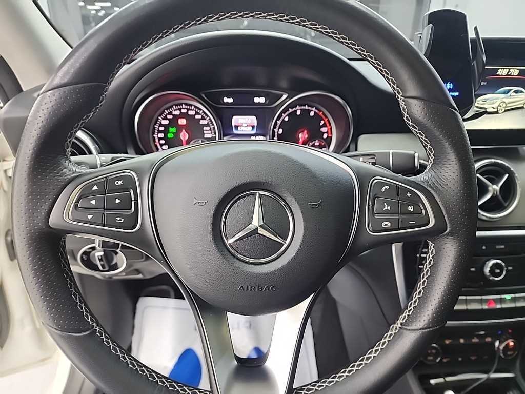 Mercedes Benz CLA Class - Vista 9