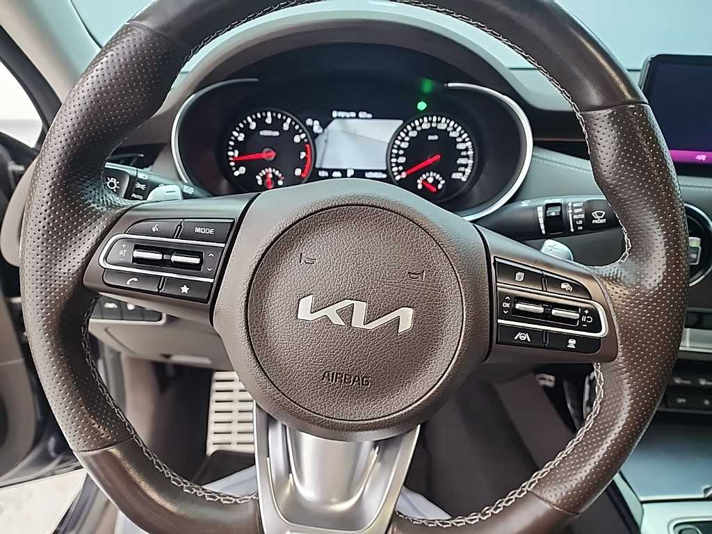 KIA Stinger - Vista 9