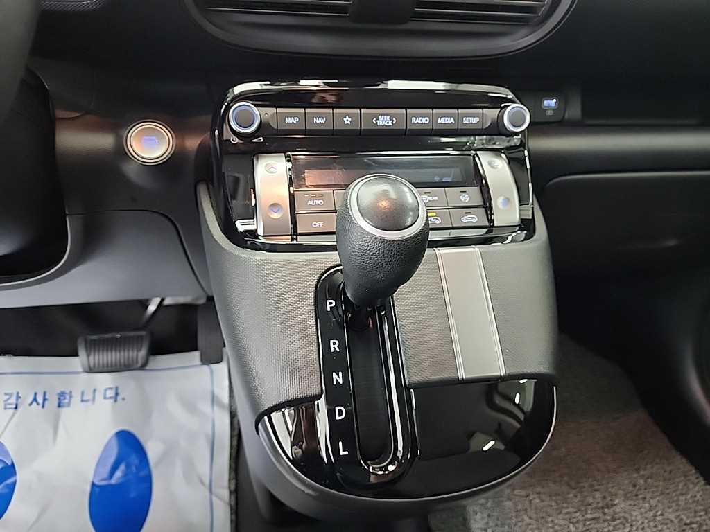 HYUNDAI Casper - Vista 9