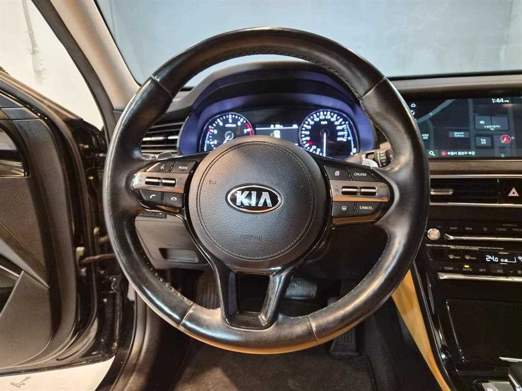 KIA K7 - Vista 8