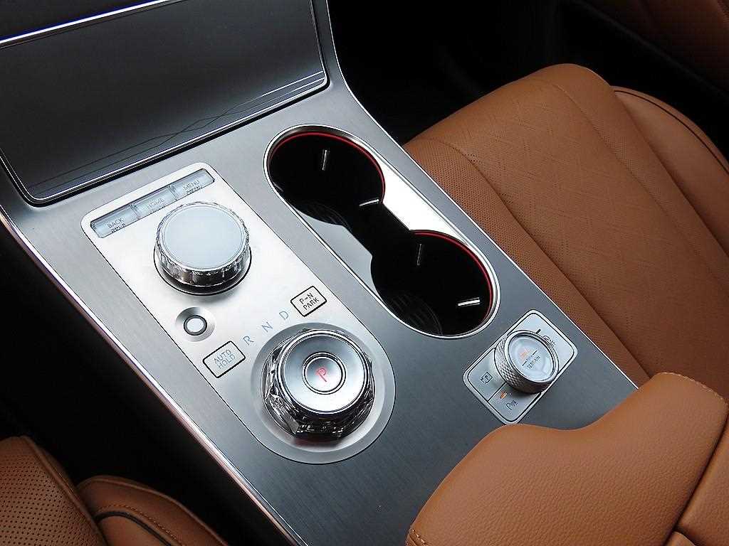 Genesis GV80 - Vista 11