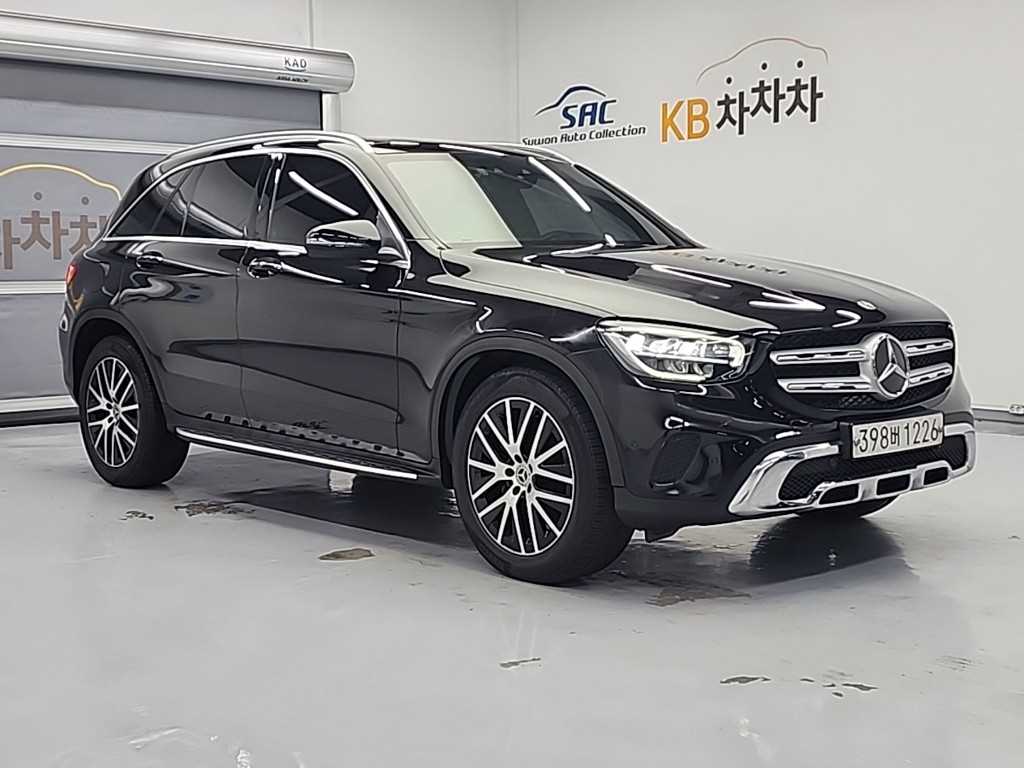Mercedes Benz GLC Class - Vista 4