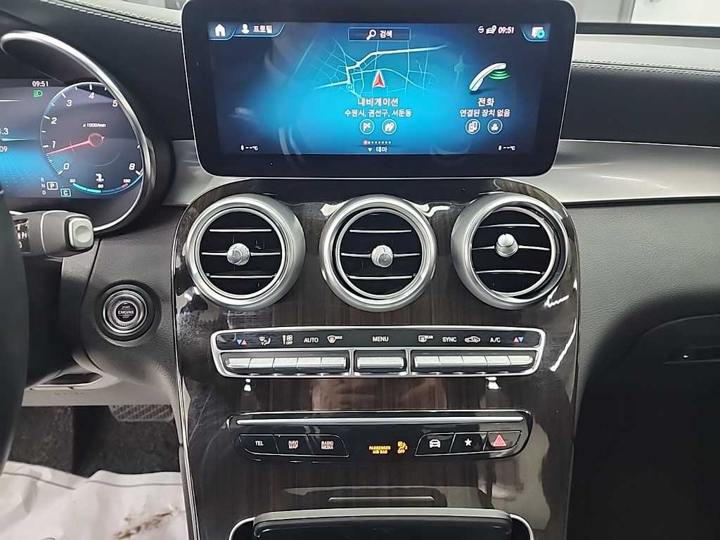 Mercedes Benz GLC Class - Vista 10