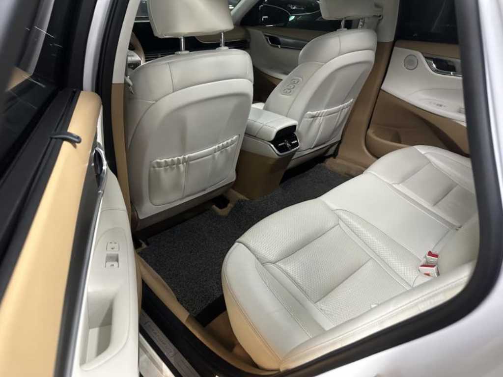 HYUNDAI Grandeur - Vista 8