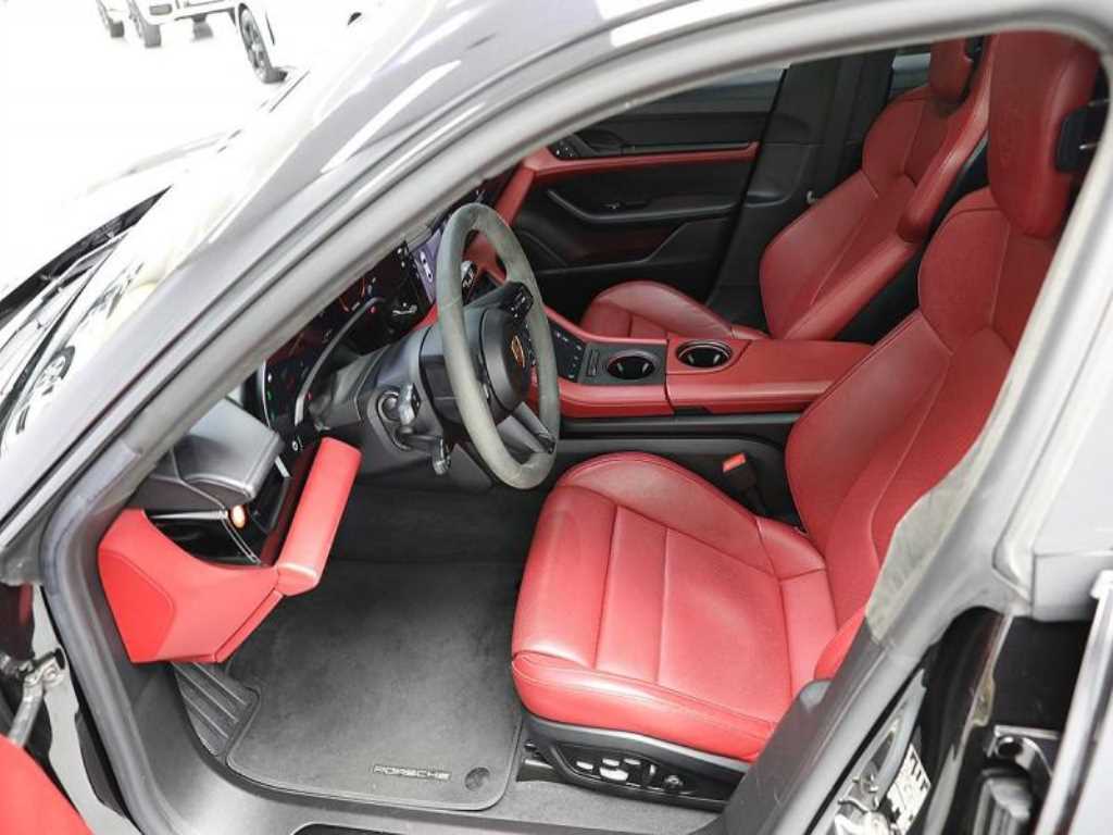 Porsche Taycan - Vista 6