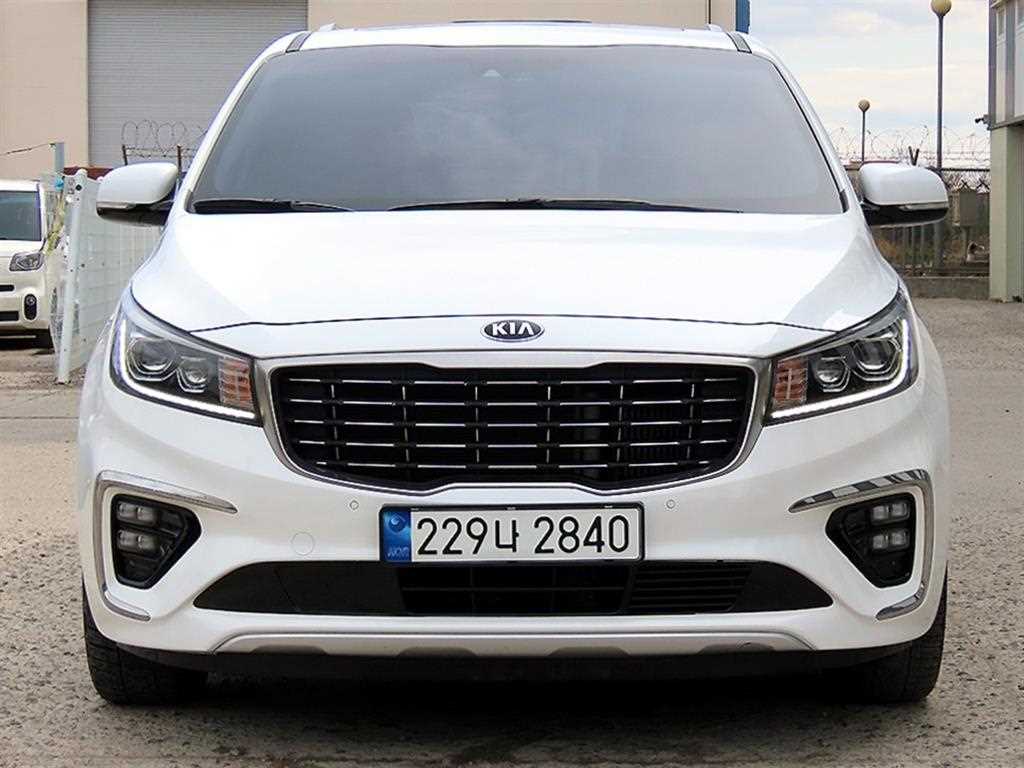 KIA Carnival - Vista 2