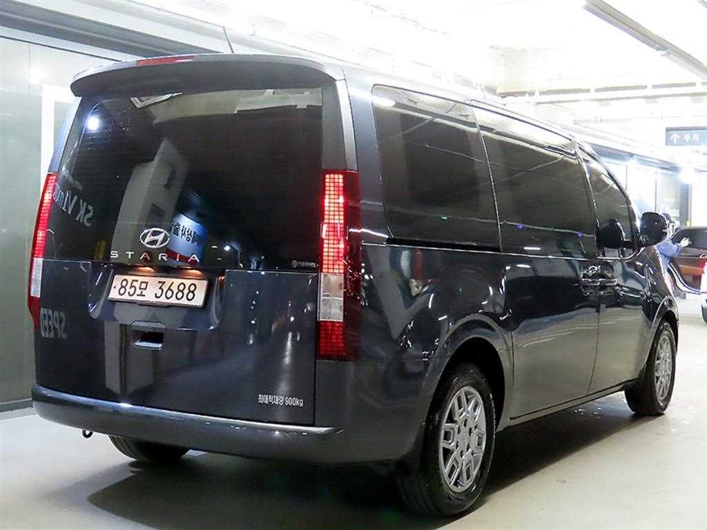 HYUNDAI Staria - Vista 4