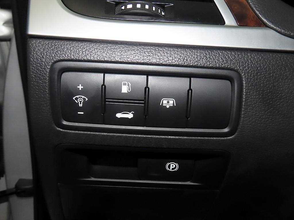 HYUNDAI Genesis 2015 Plateado - Importación desde Corea - HF Imports Iquique - Foto 14