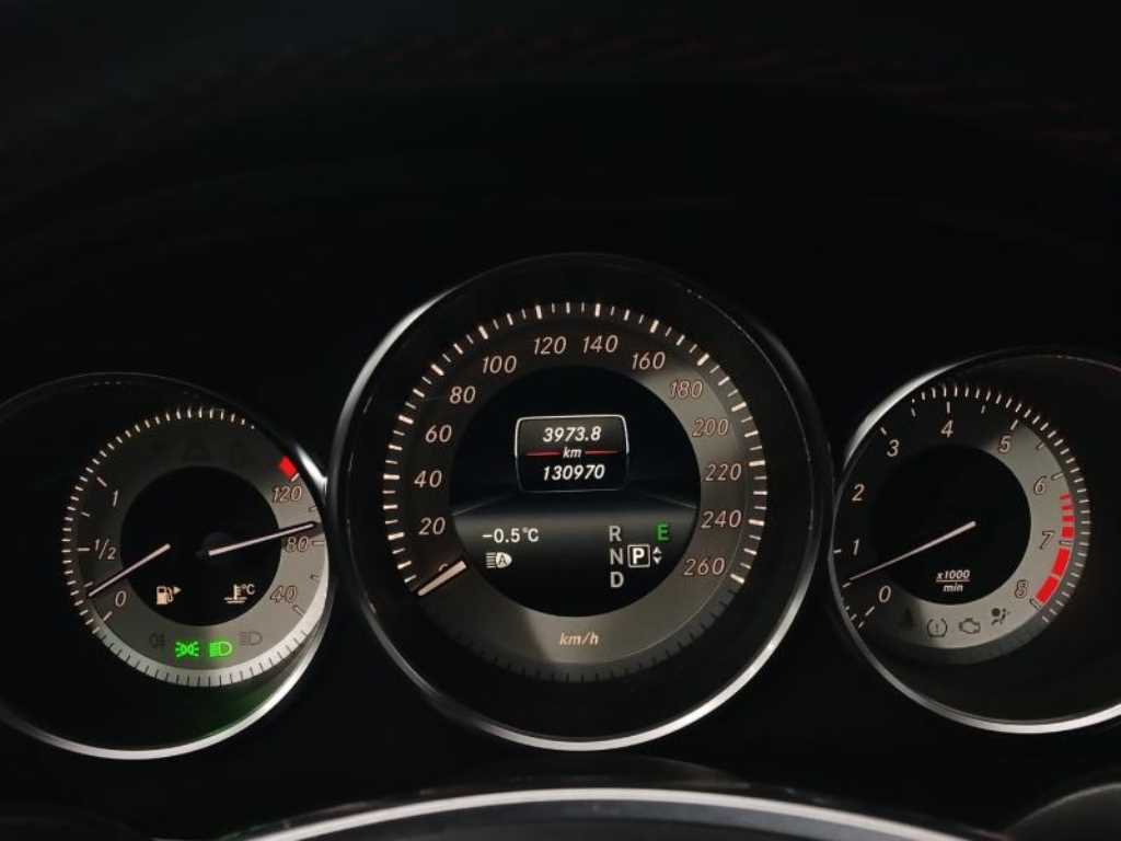 Mercedes Benz CLS Class - Vista 10