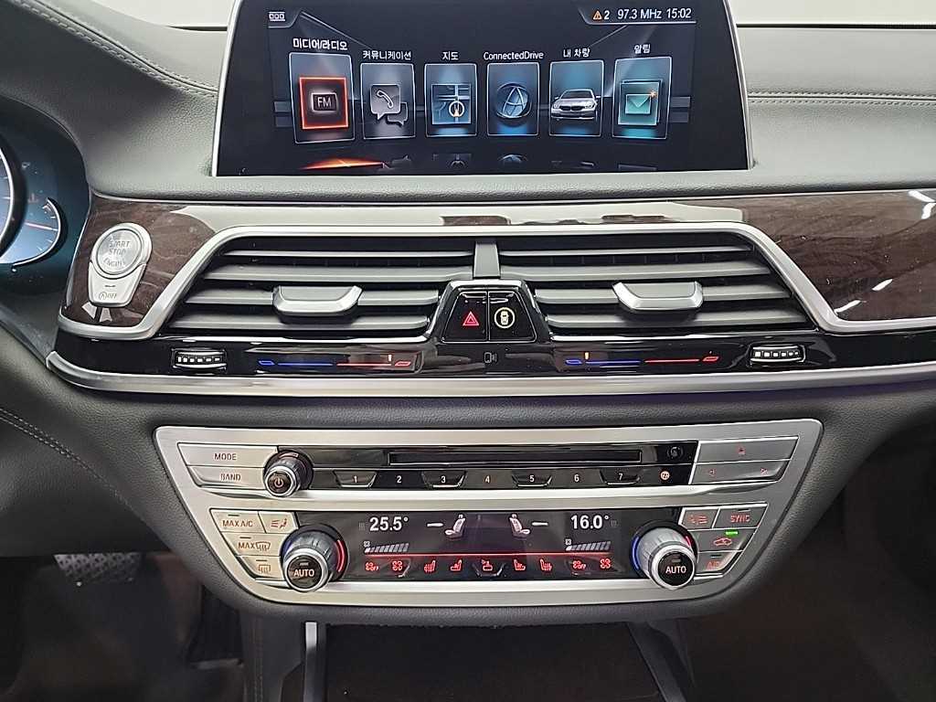 BMW 7 Series - Vista 10