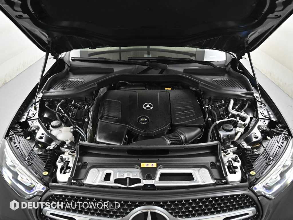 Mercedes Benz GLC Class - Vista 6