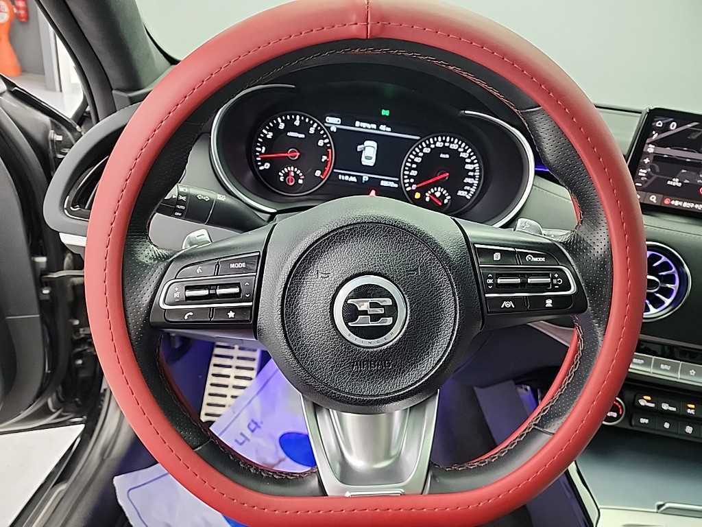 KIA Stinger - Vista 9