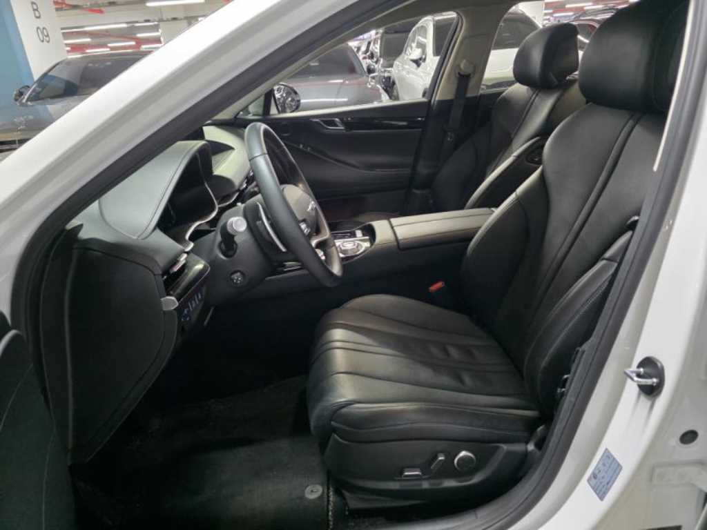 Genesis G80 - Vista 8