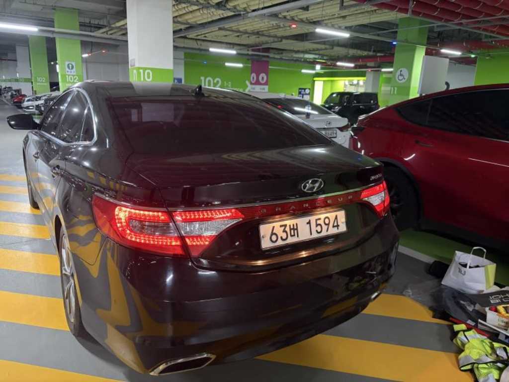 HYUNDAI Grandeur - Vista 2