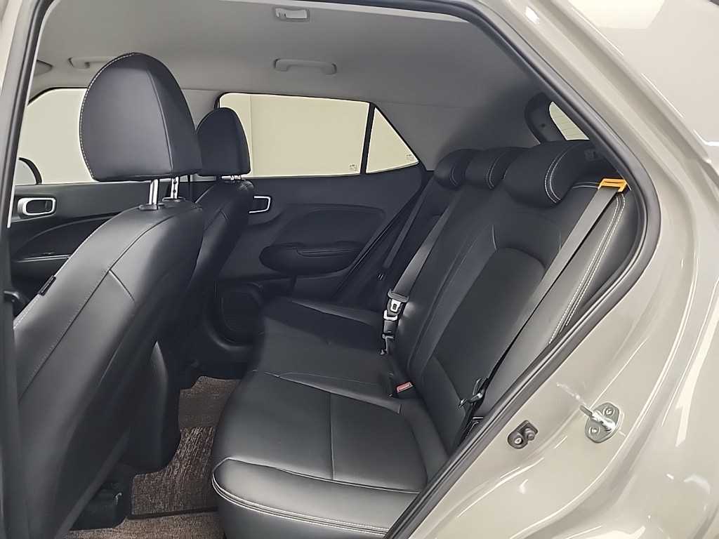 HYUNDAI Venue - Vista 12