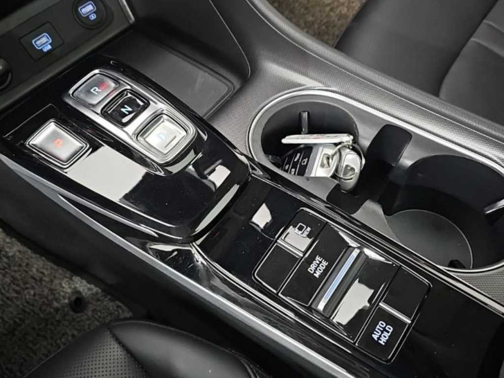 HYUNDAI Sonata - Vista 12