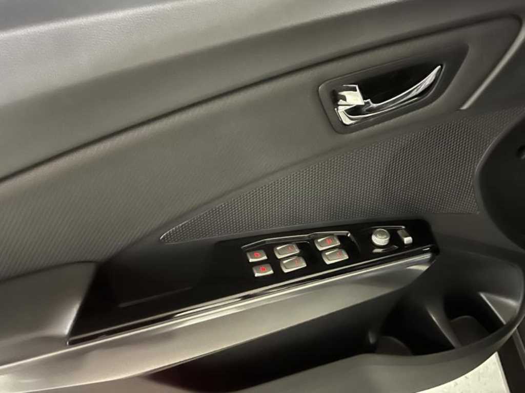 Ssangyong Tivoli - Vista 8