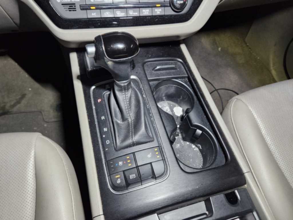 KIA Carnival 2015 Negro - Importación desde Corea - HF Imports Iquique - Foto 14