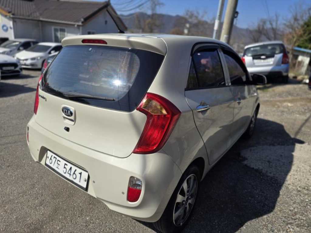 KIA Morning - Vista 5