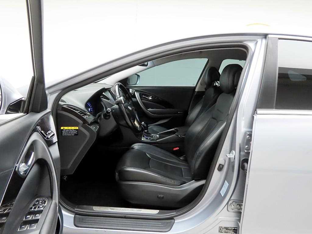 HYUNDAI Grandeur - Vista 12