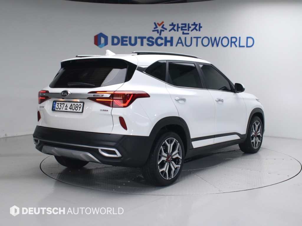 KIA Seltos - Vista 3