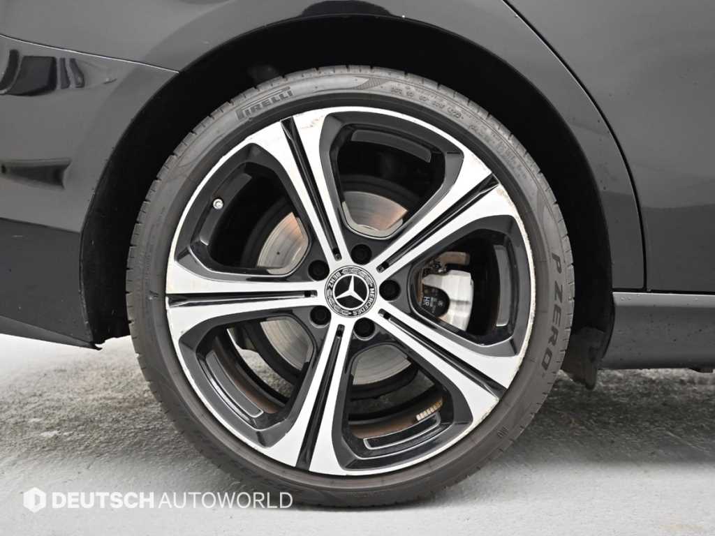 Mercedes Benz C Class - Vista 5