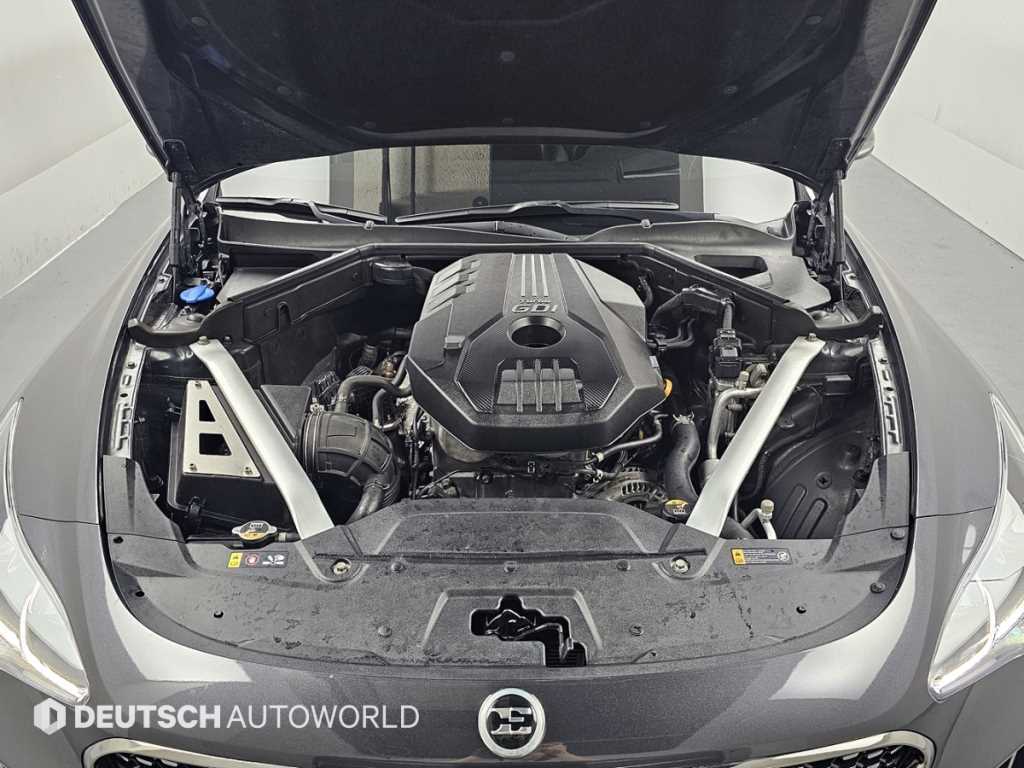 KIA Stinger - Vista 6