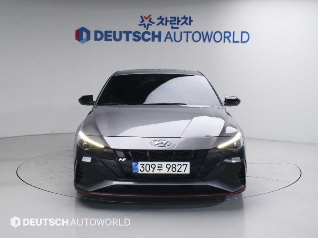 HYUNDAI Avante - Vista 3