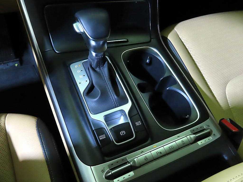 KIA Carnival 2022 the color of pearl - Importación desde Corea - HF Imports Iquique - Foto 14